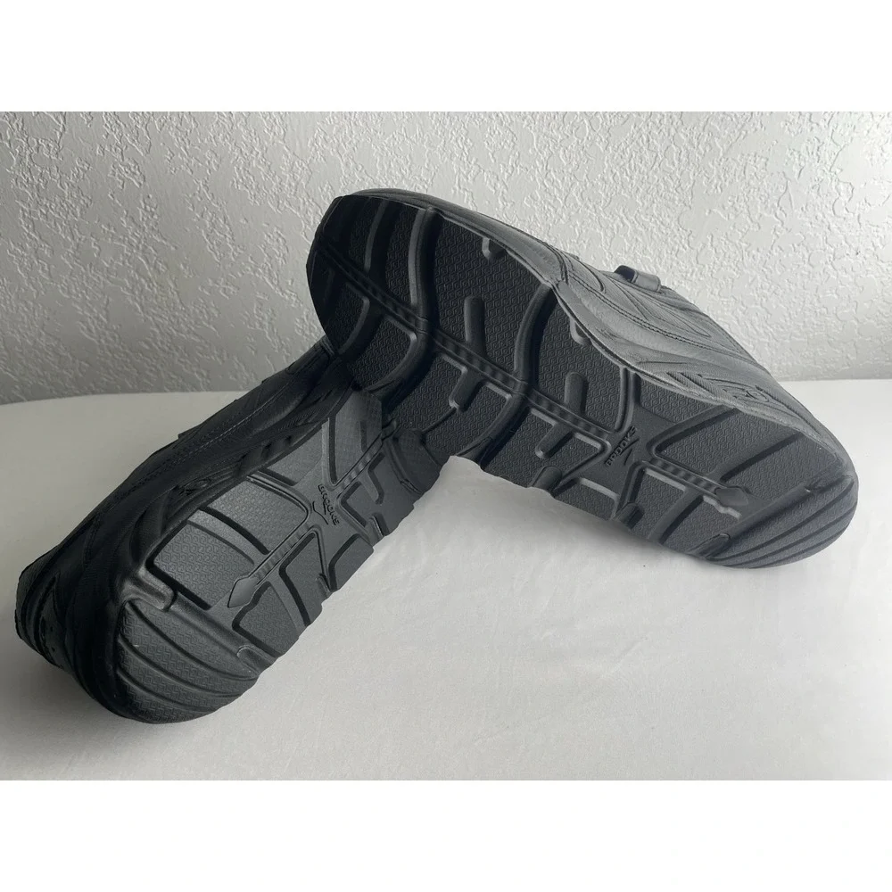 Brooks Addiction Walker Mens Size 15D Black NWOT No Insoles